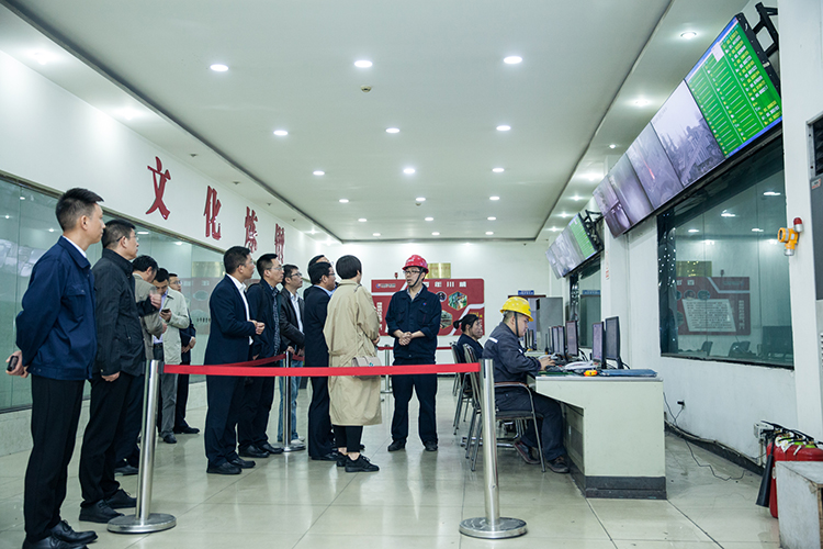 河钢集团承钢公司赴汇赢国际连界钒钛基地交流访问(图3)