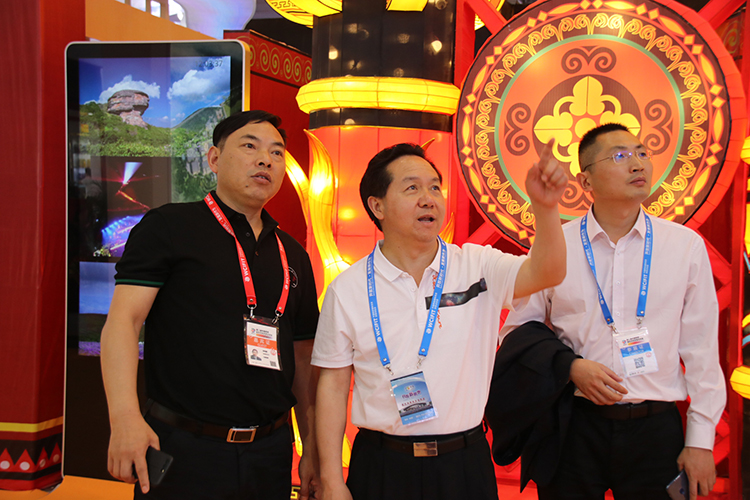 汇赢国际参展第二届中国西部国际投资贸易洽谈会(图6)