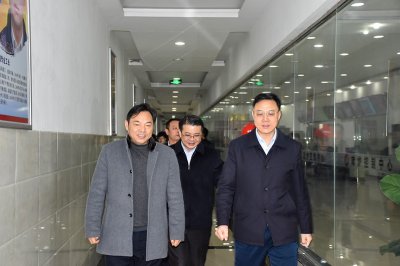 内江市委副书记余先河一行到汇赢国际慰问技能大师