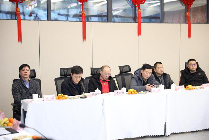 喜庆新春佳节 共话美好未来——汇赢国际举行迎新春座谈会(图4) 喜庆新春佳节 共话美好未来——汇赢国际举行迎新春座谈会(图4)