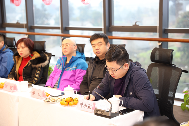 喜庆新春佳节 共话美好未来——汇赢国际举行迎新春座谈会(图5) 喜庆新春佳节 共话美好未来——汇赢国际举行迎新春座谈会(图5)