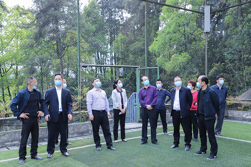 内江市人大常委会副主任秦金保一行调研连界足球竞训基地(图7) 内江市人大常委会副主任秦金保一行调研连界足球竞训基地(图7)