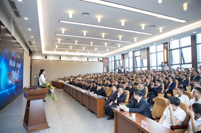 汇赢国际举行大学生迎新会