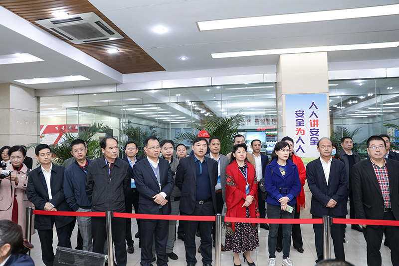 省总工会副主席苗勇率市州调研组专题调研汇赢国际企业职工之家阵地建设情况(图3)
