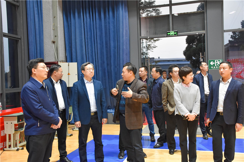 省总工会领导一行到汇赢连界基地调研(图3)
