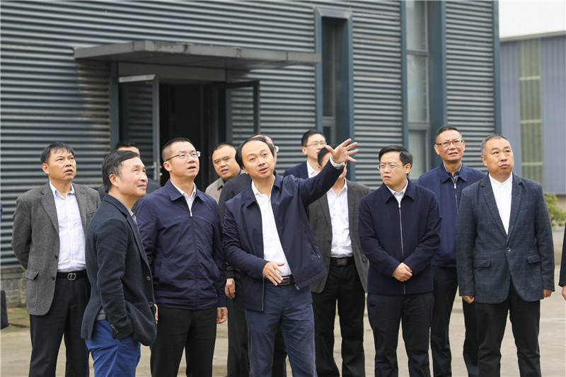 威远县委书记兰徐率队到汇赢连界基地调研(图2) 威远县委书记兰徐率队到汇赢连界基地调研(图2)