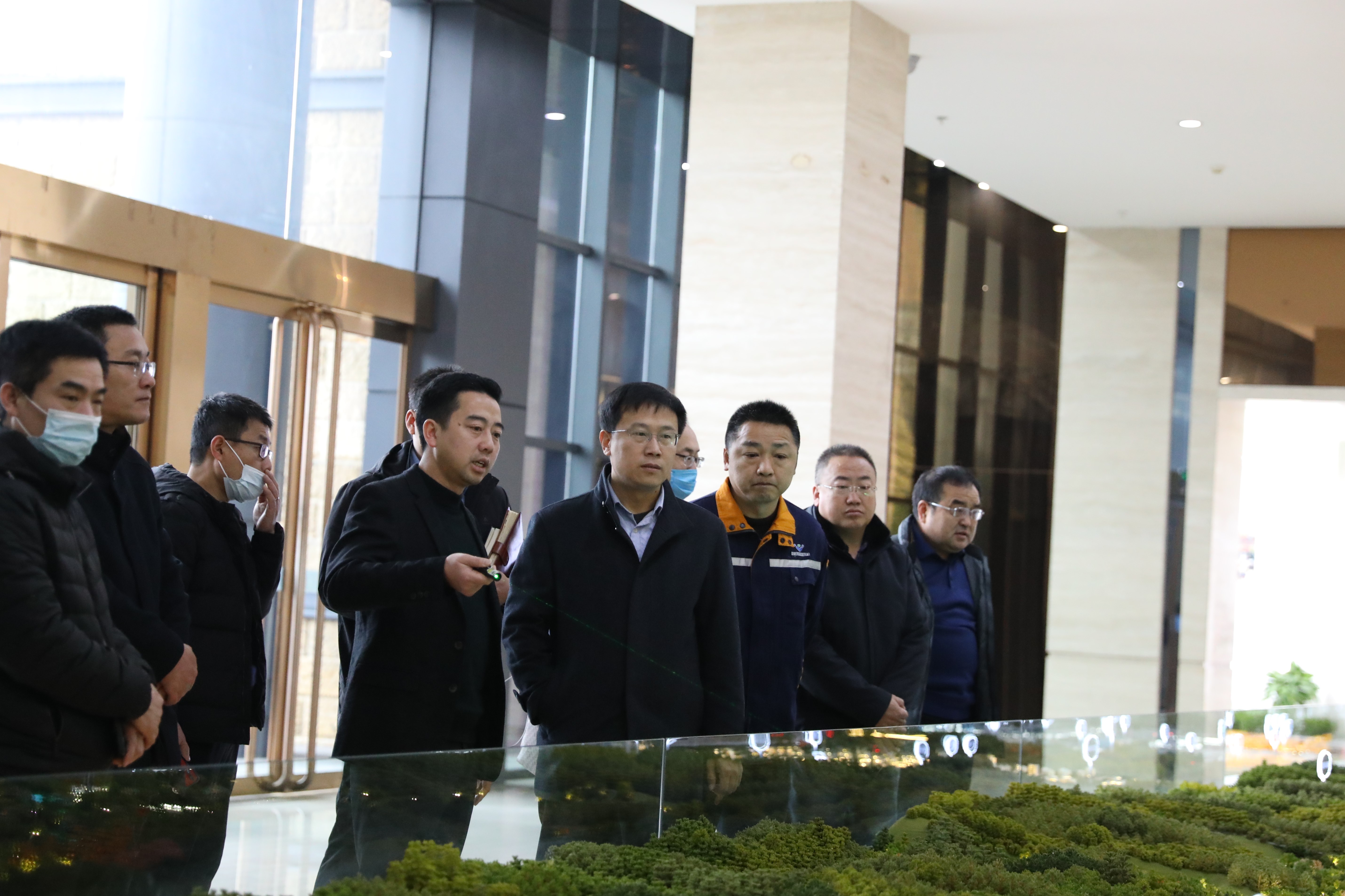 山东泰钢集团到汇赢连界基地交流