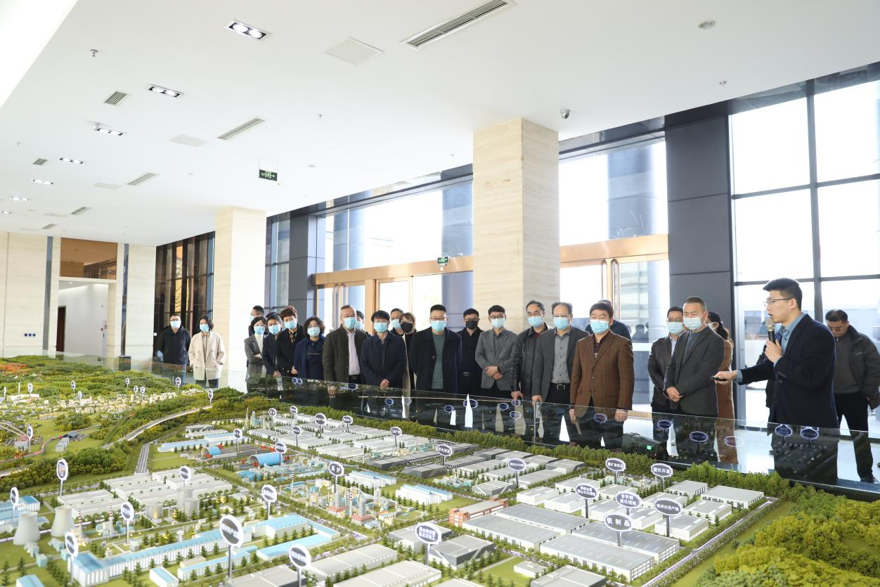 省冶金地质勘查院侯院长一行莅临汇赢国际连界基地考察交流