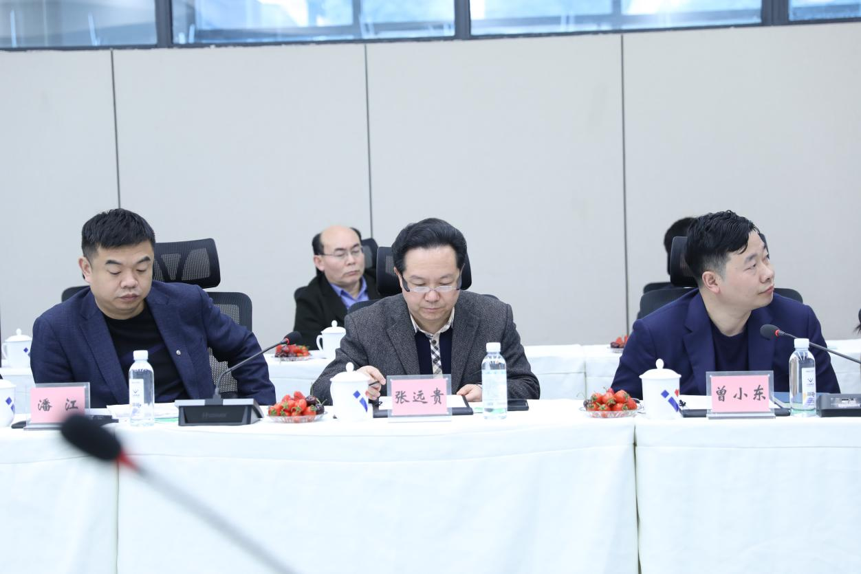省冶金地质勘查院侯院长一行莅临汇赢国际连界基地考察交流(图3) 省冶金地质勘查院侯院长一行莅临汇赢国际连界基地考察交流(图3)