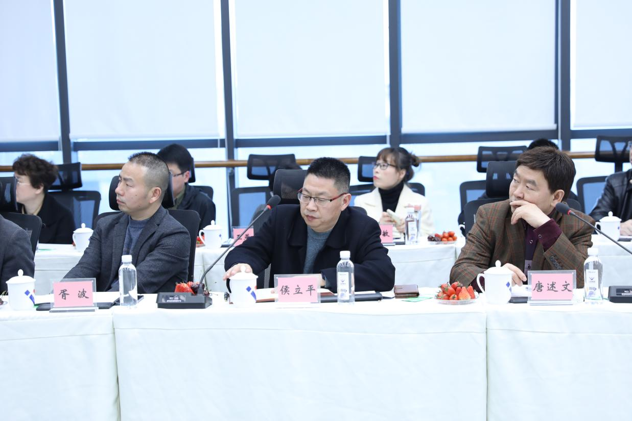 省冶金地质勘查院侯院长一行莅临汇赢国际连界基地考察交流(图4) 省冶金地质勘查院侯院长一行莅临汇赢国际连界基地考察交流(图4)