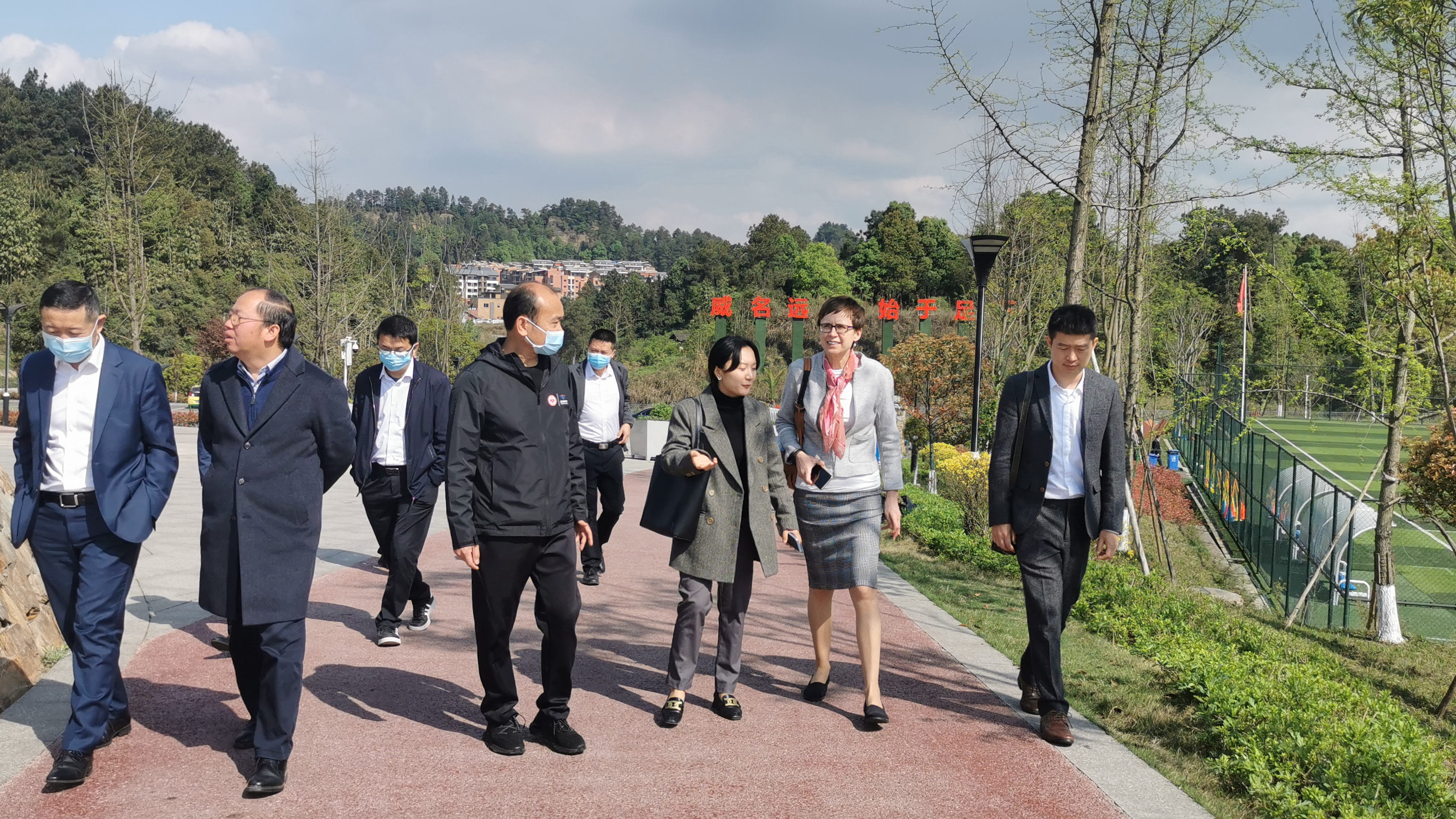 捷克驻成都总领事馆卡特瑞娜一行莅临汇赢考察交流(图4)