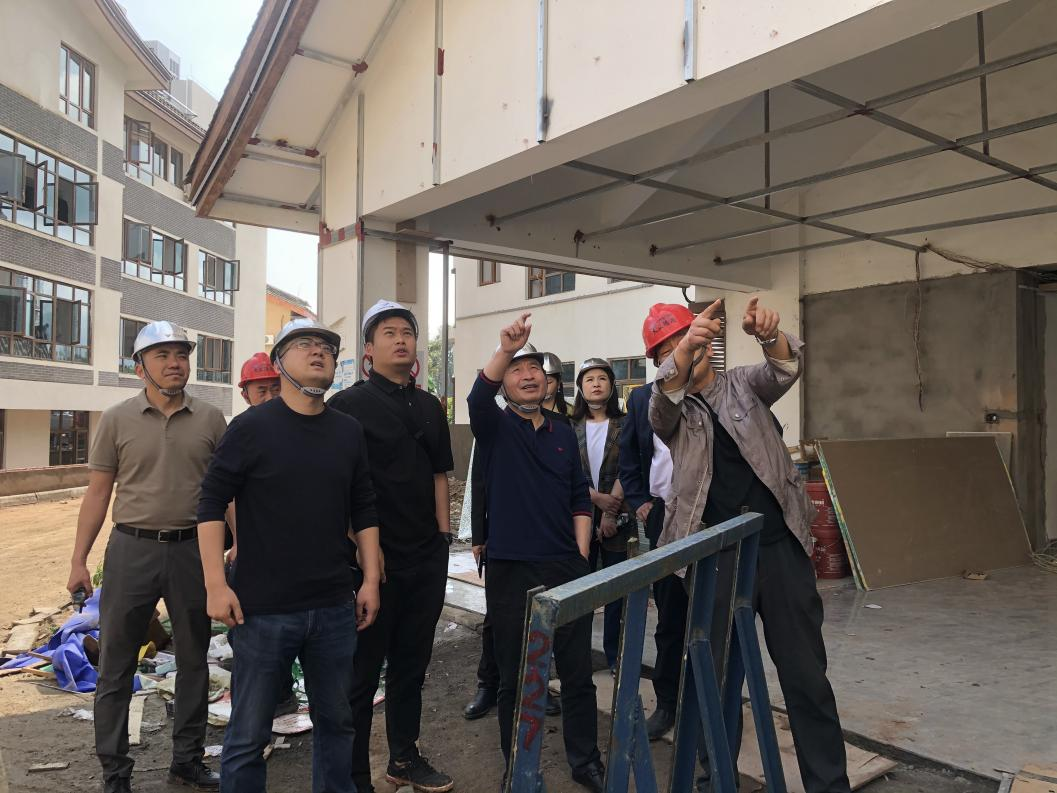 集团王劲董事长莅临攀西区域视察指导(图2) 集团王劲董事长莅临攀西区域视察指导(图2)