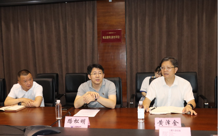 内江市委副书记、资中县委书记路松明莅临汇赢星船城公司调研(图3)