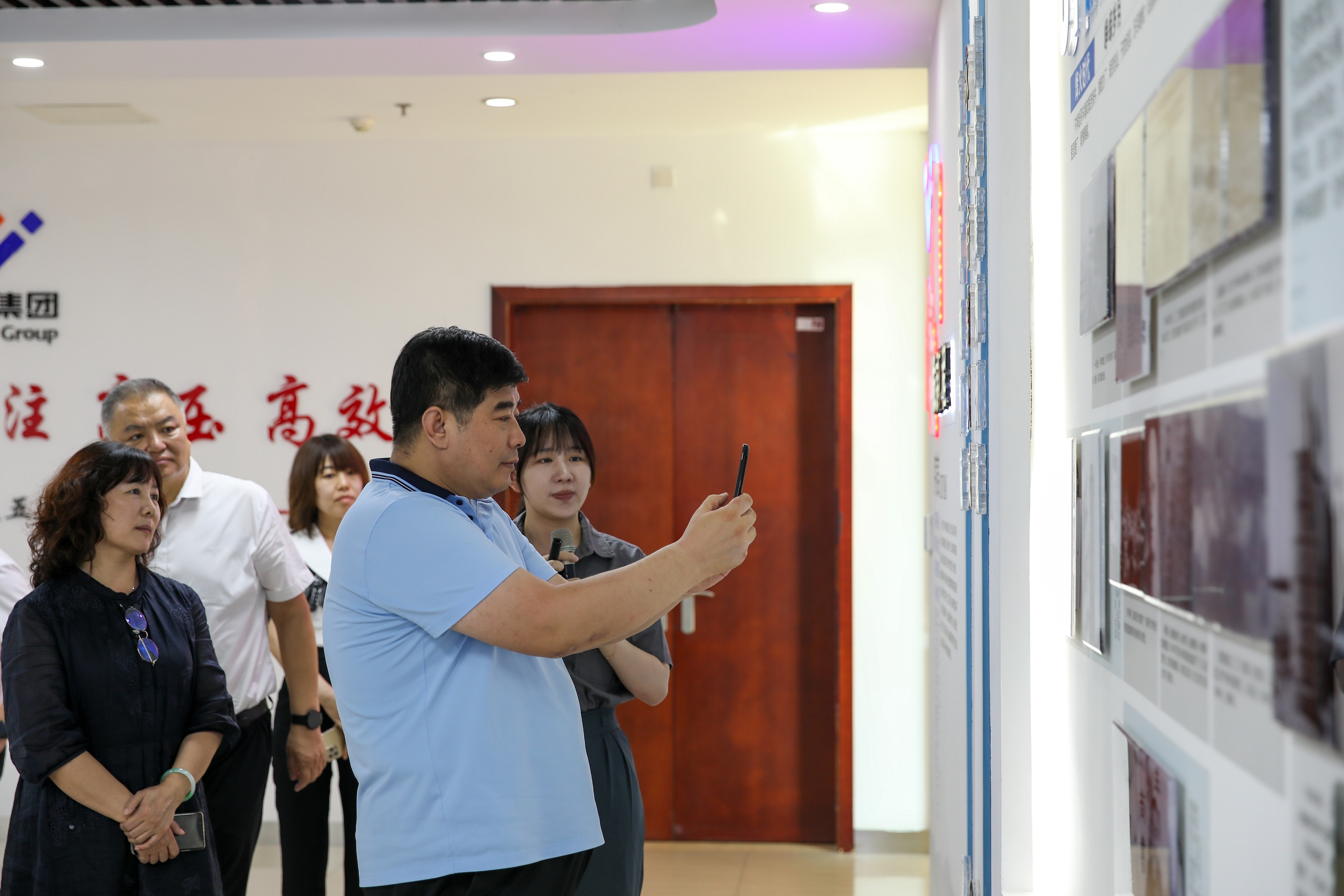 天津友发集团董事长李茂津一行来汇赢考察交流(图3)