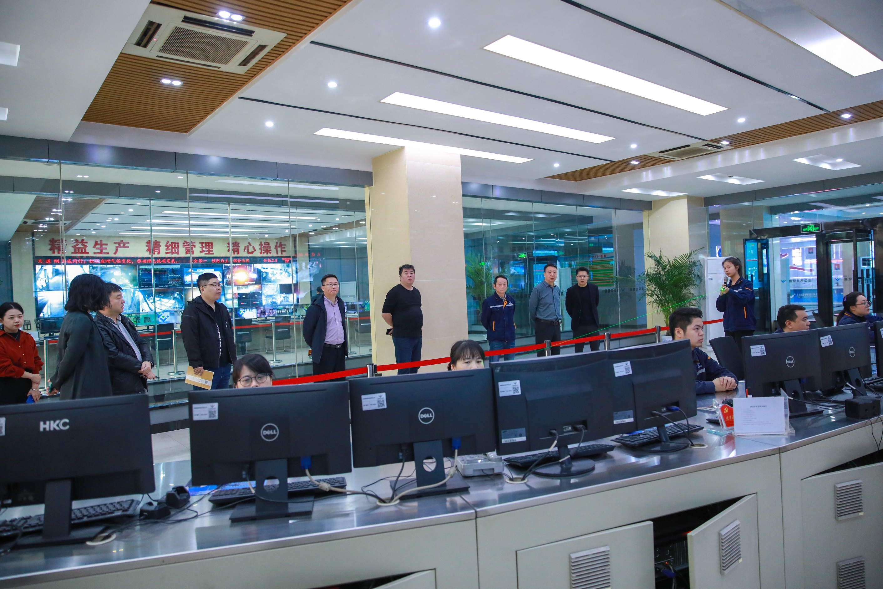 中石化绿源地热能开发有限公司副总经理陈蒙辉一行到汇赢调研交流(图2)