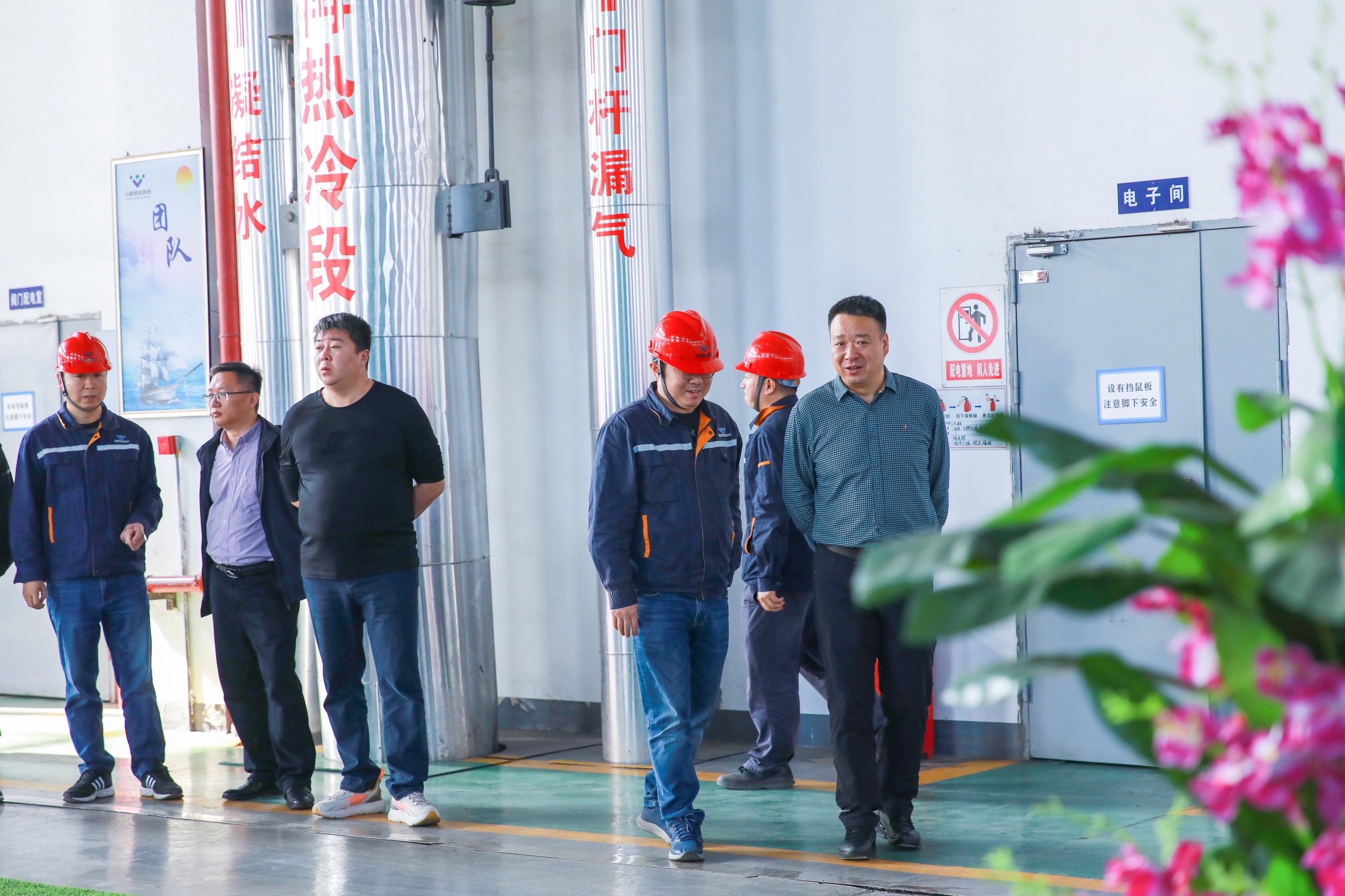中石化绿源地热能开发有限公司副总经理陈蒙辉一行到汇赢调研交流(图3)