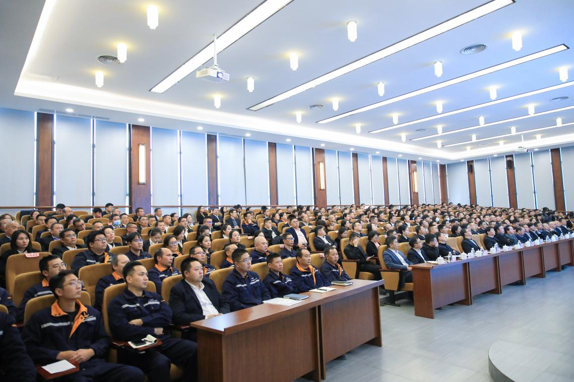 人本管理 人才是天——汇赢国际召开“坚持人本管理 践行人才是天”人才建设工作会(图3)