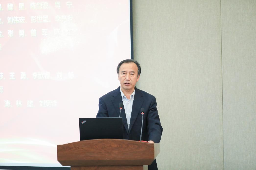 人本管理 人才是天——汇赢国际召开“坚持人本管理 践行人才是天”人才建设工作会(图5)