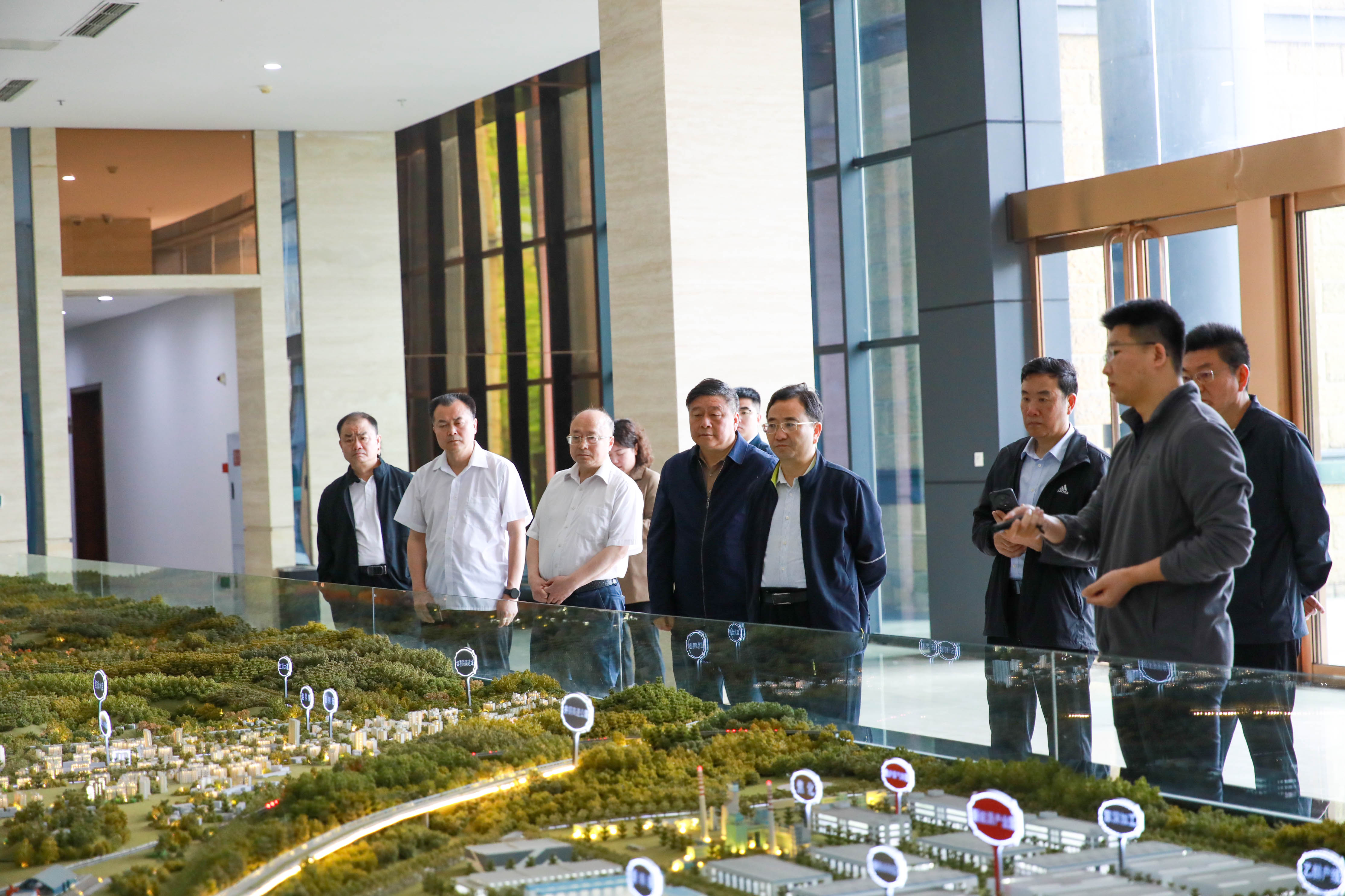 巴中市 内江市政协关心汇赢转型发展