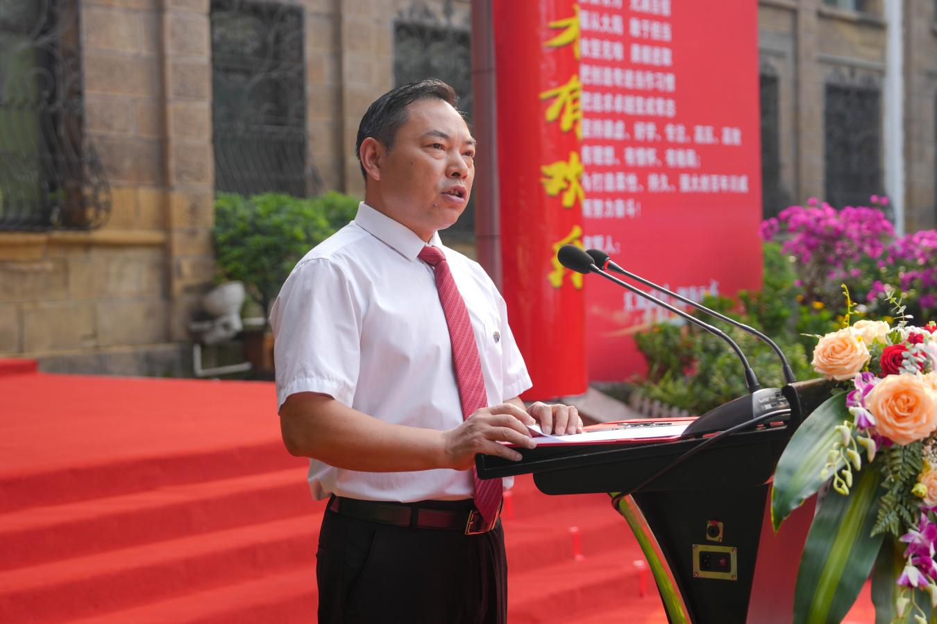百年汇赢  价值企业——汇赢国际隆重举行成立二十六周年升旗仪式(图3)