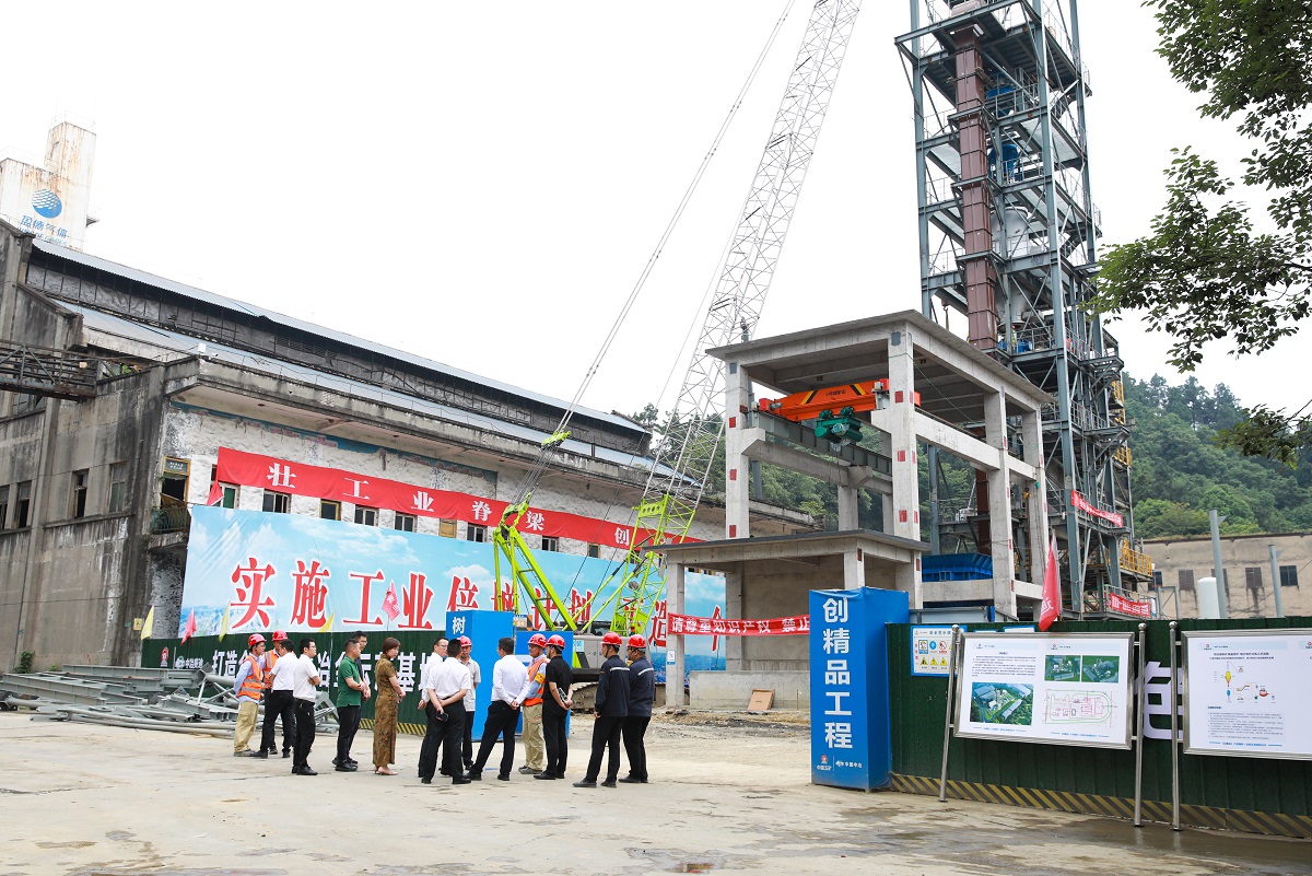              市委常委、统战部部长罗万东一行 深入汇赢调研推动转型升级与绿色发展