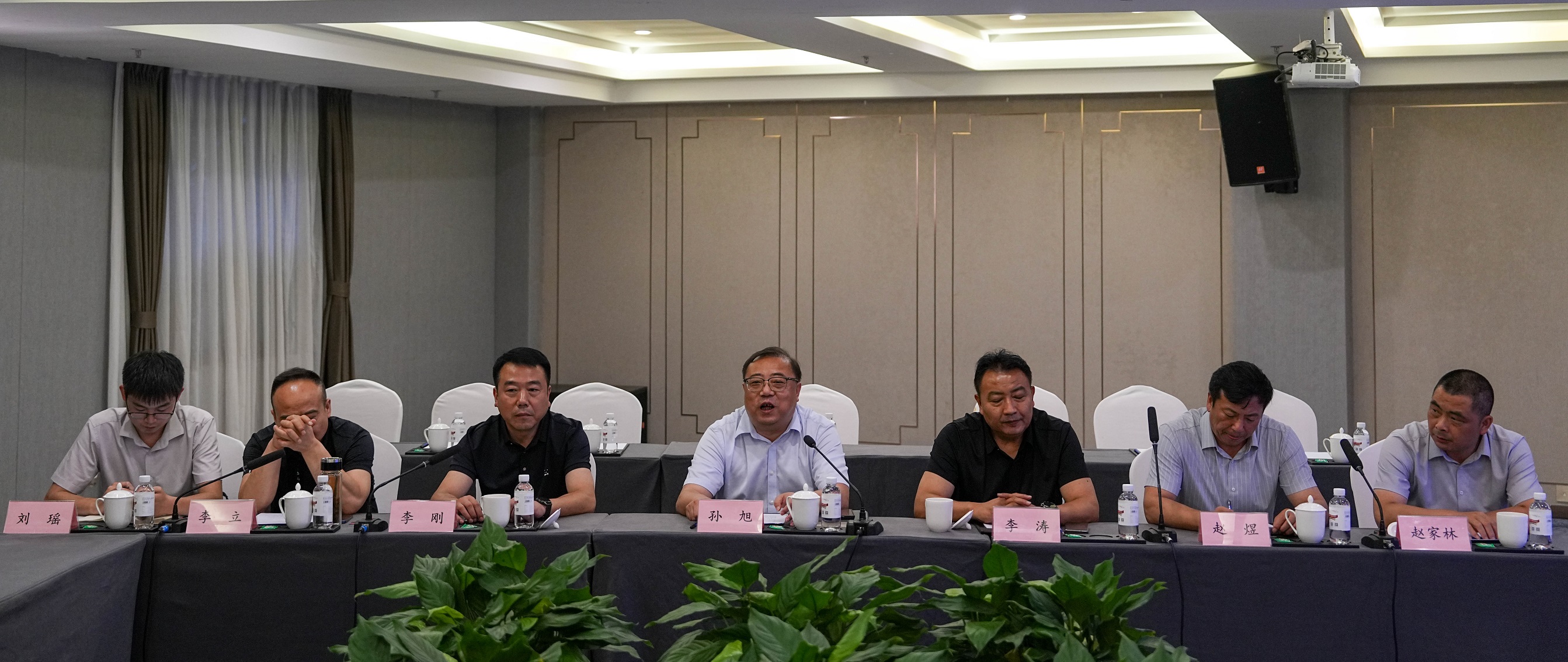 西乡县常务副县长孙旭一行到汇赢连界基地调研(图4)