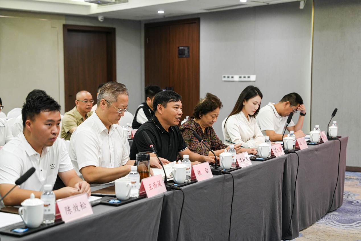 省直工委一行到汇赢开展组织生活活动(图2)