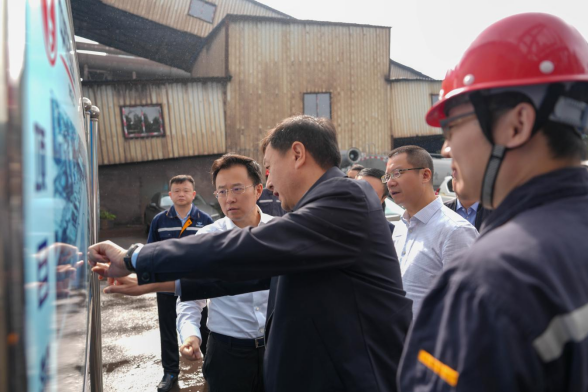 毕胜副市长带队到汇赢关心企业发展(图2)