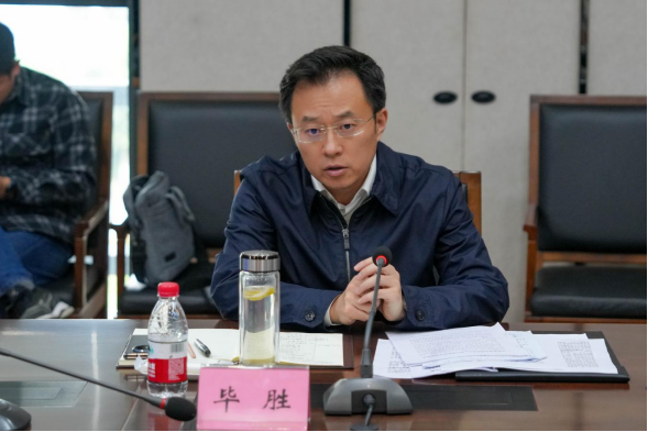毕胜副市长带队到汇赢关心企业发展(图8)