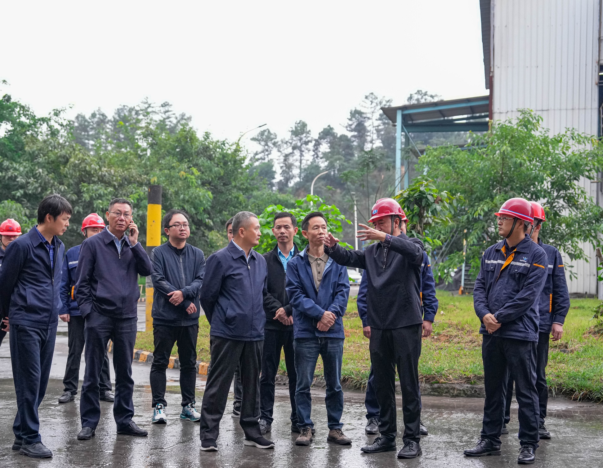 市人大常委会副主任曾云忠到汇赢调研督导超低排放改造推进情况(图3) 市人大常委会副主任曾云忠到汇赢调研督导超低排放改造推进情况(图3)