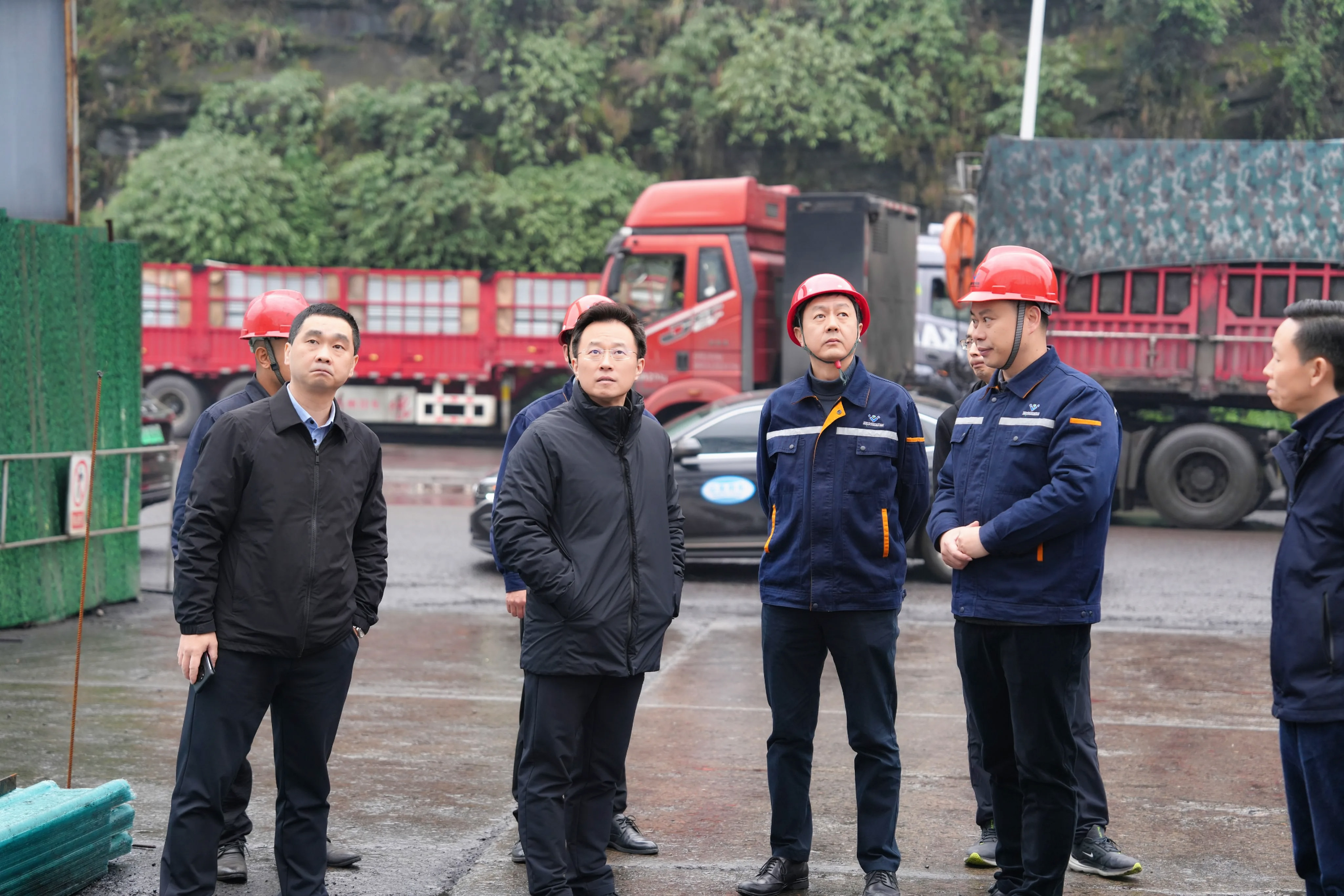 市人大常委会副主任曾云忠一行到汇赢督导超低排放改造项目建设“进度条”(图2)