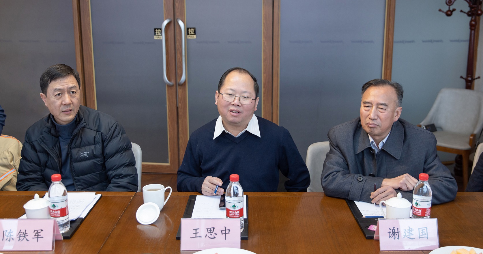 中钢协骆铁军副会长一行到访汇赢国际(图5)