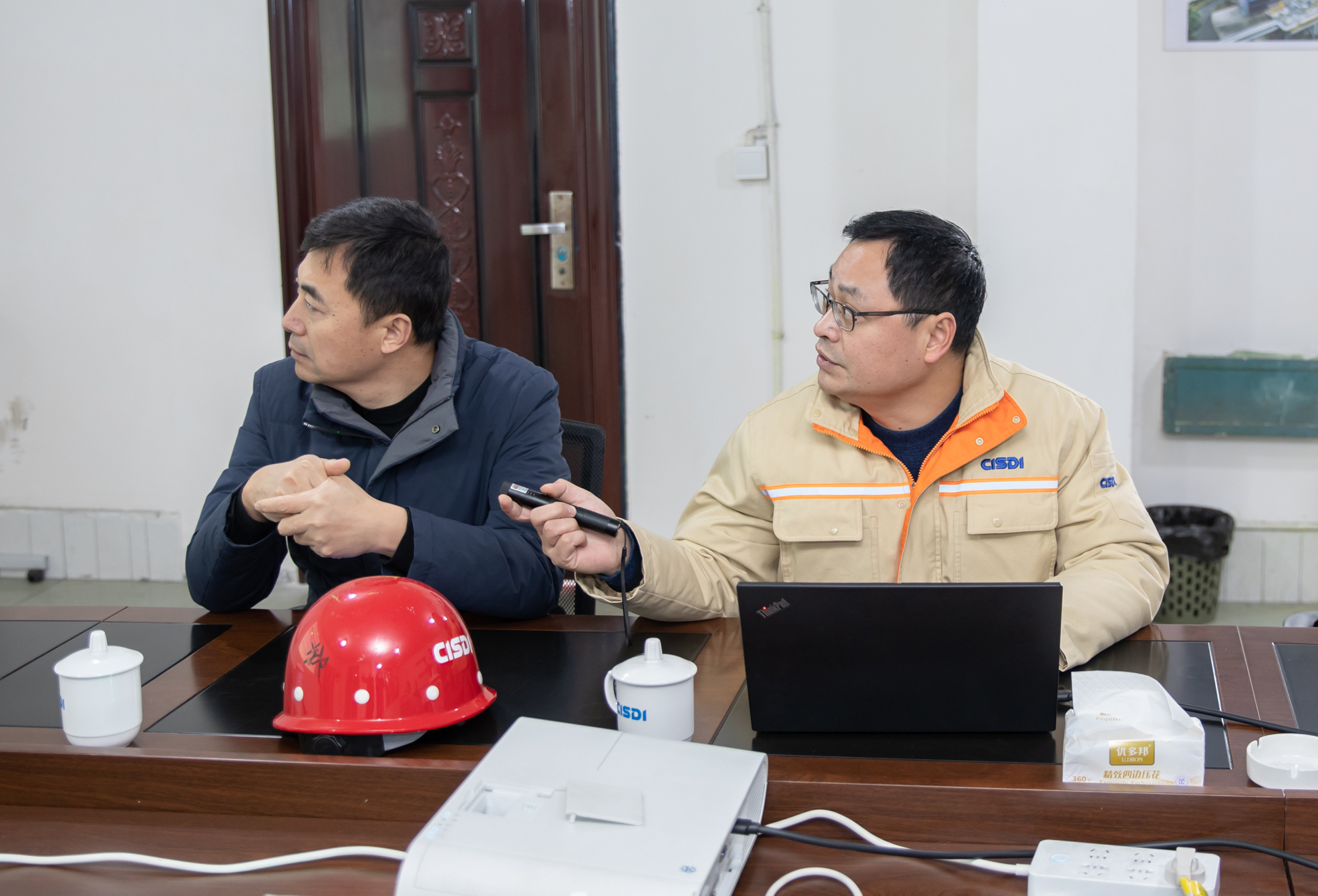 工信部原材料司钢铁处副处长张绪武一行到汇赢连界基地调研(图2)
