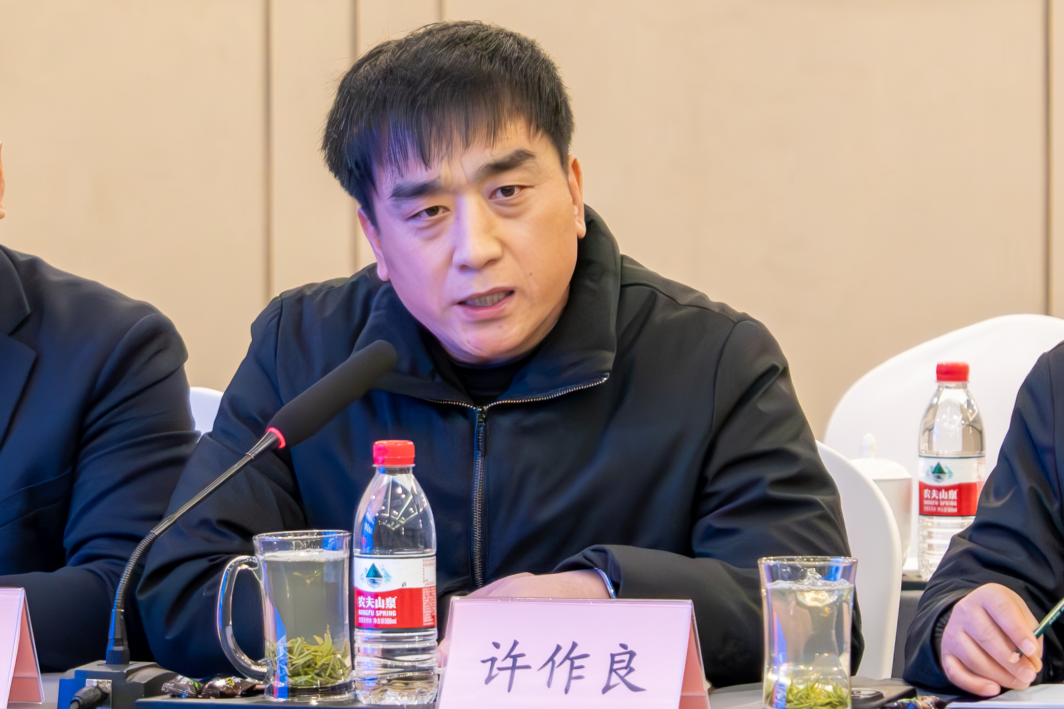 大西洋集团（股份）党委书记、董事长张晓柏一行到访汇赢国际