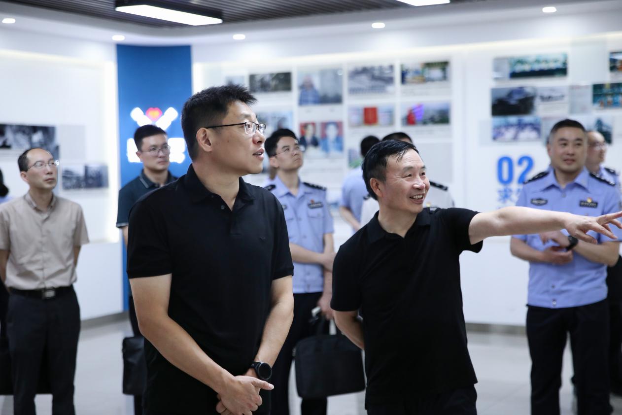 内江市副市长王宇一行到汇赢国际连界基地考察调研(图2)