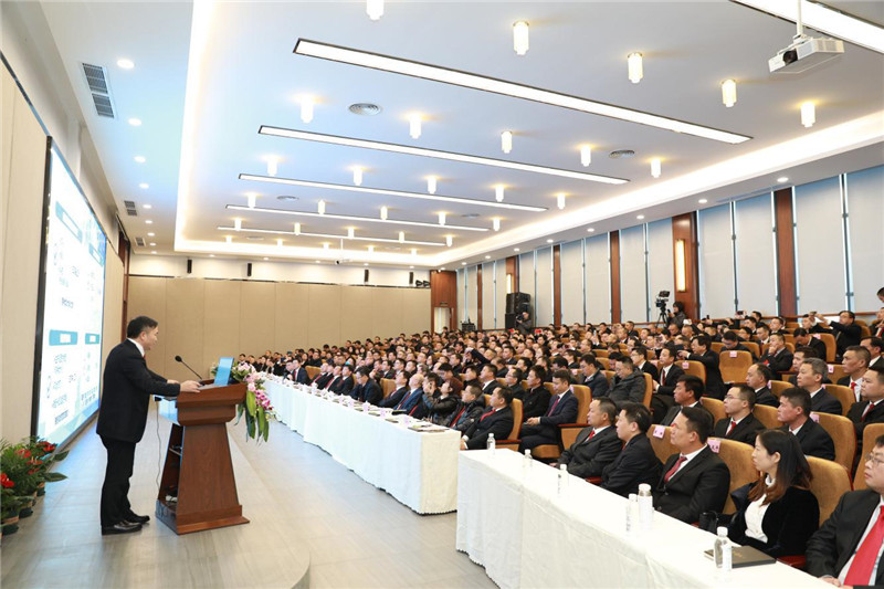 创造奇迹 追求卓越——汇赢国际隆重召开2020年年会(图4)