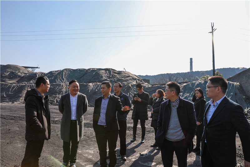 四川省产业投资集团到汇赢钒钛科技考察交流(图3) 四川省产业投资集团到汇赢钒钛科技考察交流(图3)