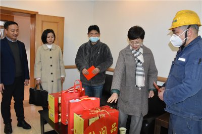市总工会领导到汇赢慰问困难员工暨劳模代表