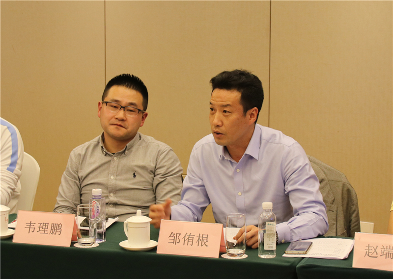 企业搭台 专家唱戏 大咖齐聚 ——汇赢法兰克福足校研讨会召开(图4) 企业搭台 专家唱戏 大咖齐聚 ——汇赢法兰克福足校研讨会召开(图4)