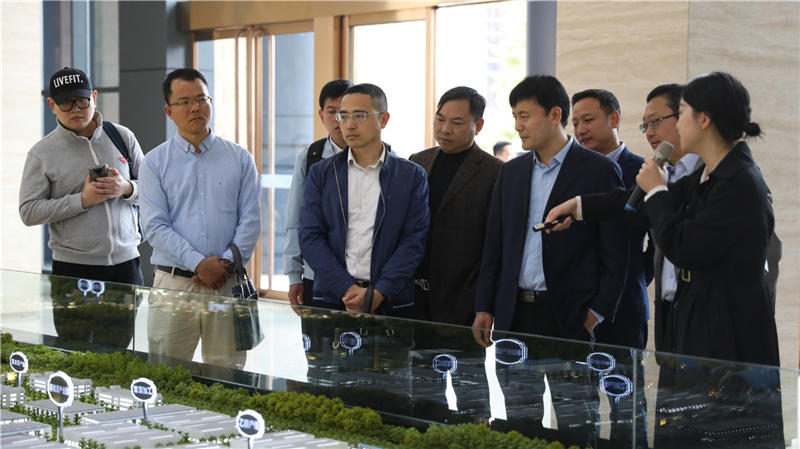 市经信局\内江师范学院莅临汇赢调研(图2)