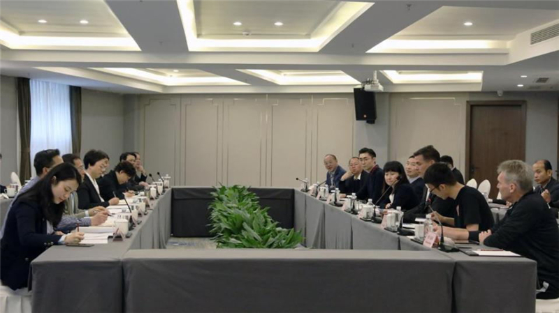 内江市市长郑莉一行到汇赢国际座谈交流(图6)
