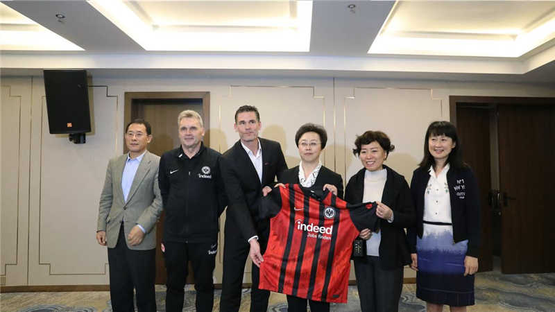 内江市市长郑莉一行到汇赢国际座谈交流(图8)