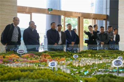 省成本调查监审局局长罗飞龙一行到汇赢连界基地调研
