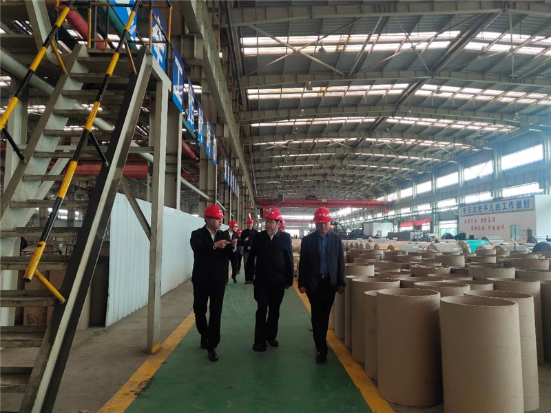 中国建筑金属结构协会钢结构分会常务副会长胡育科一行到汇赢国际龙泉基地考(图2)
