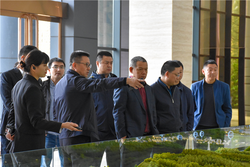 华西绿舍建材董事长刘华东一行到汇赢调研(图4)
