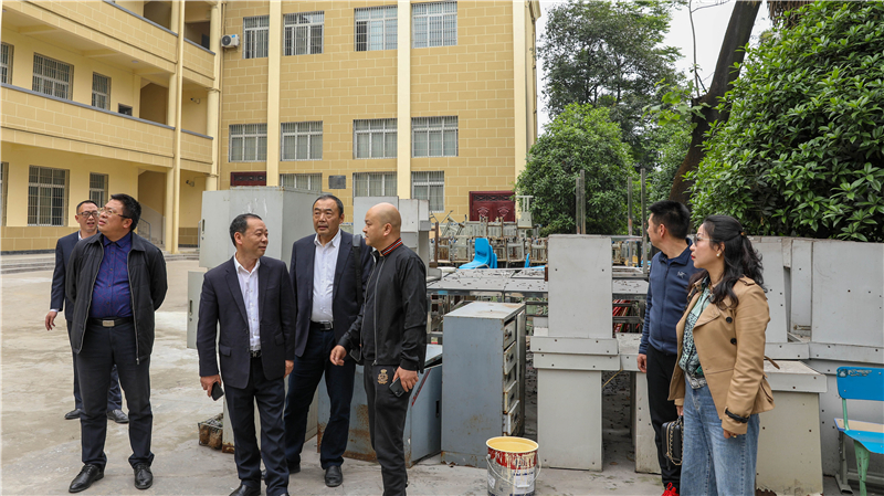 博骏教育集团副总裁谢纲一行莅临汇赢考察座谈(图1)