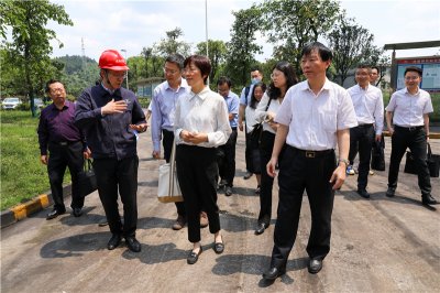 人民银行成都分行副行长王江渝一行到汇赢调研