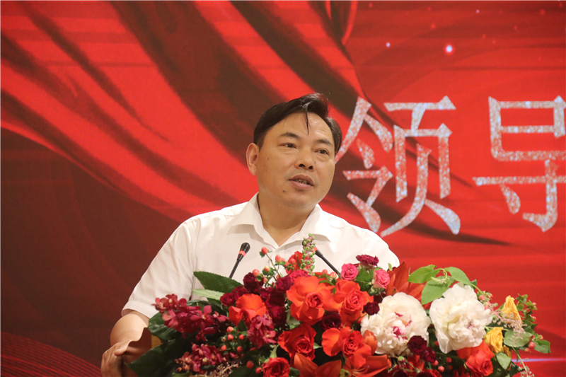 传承革命精神 唯奋斗最青春——众心乐公司主题演讲比赛系列活动圆满完成(图7) 传承革命精神 唯奋斗最青春——众心乐公司主题演讲比赛系列活动圆满完成(图7)