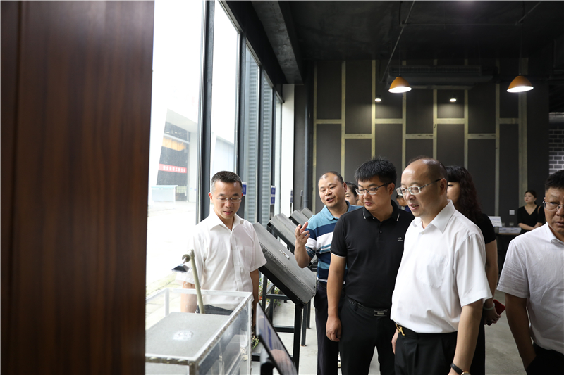 云南省玉溪市江川区区长常成一行莅临汇赢考察调研(图2)