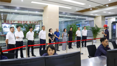 四川大西洋焊接材料公司张晓柏一行到汇赢连界基地交流座谈
